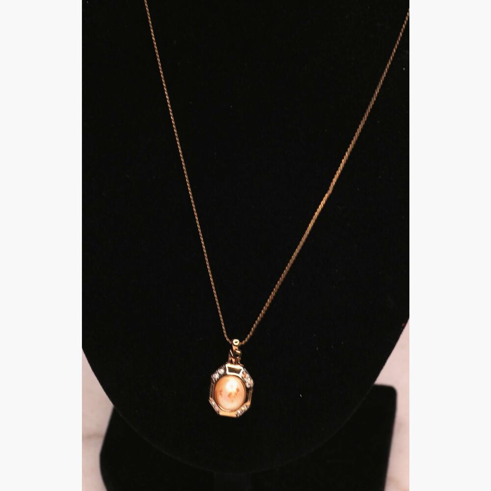 Vintage Nina Ricci Gold Tone Faux Pearl Oval Pendant Necklace 18" Signed